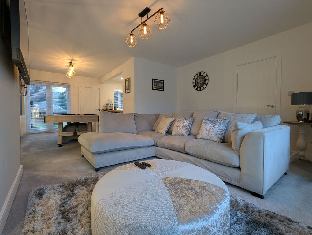 Property photo 3 of 18 Photograph 3