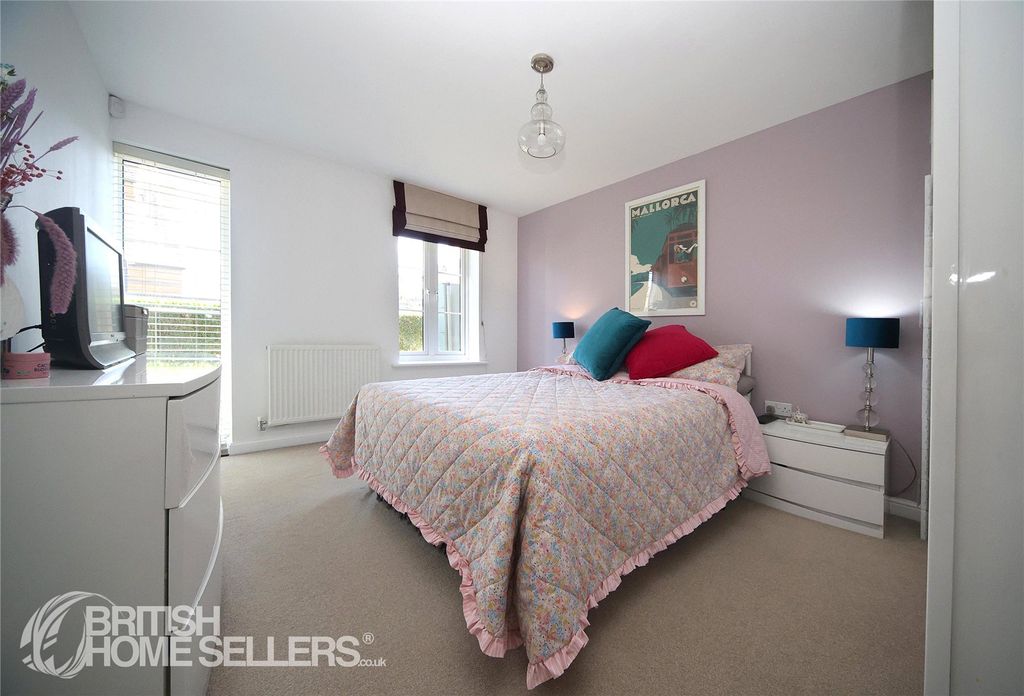 Property photo 3 of 15 Picture No. 24