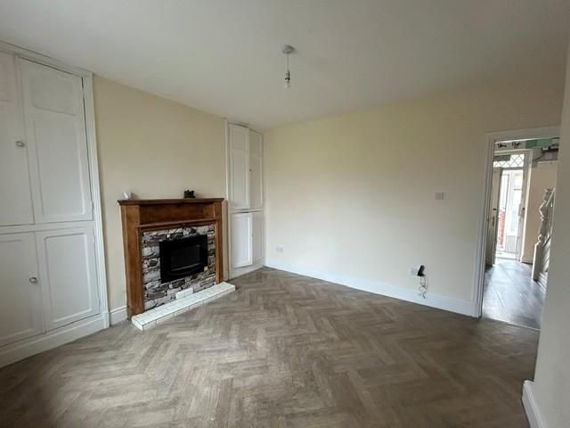Property photo 2 of 12 Lounge.Jpg
