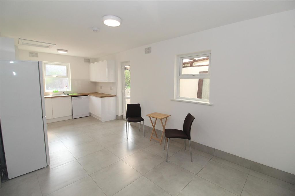 Property photo 2 of 19 Img_3084.Jpg