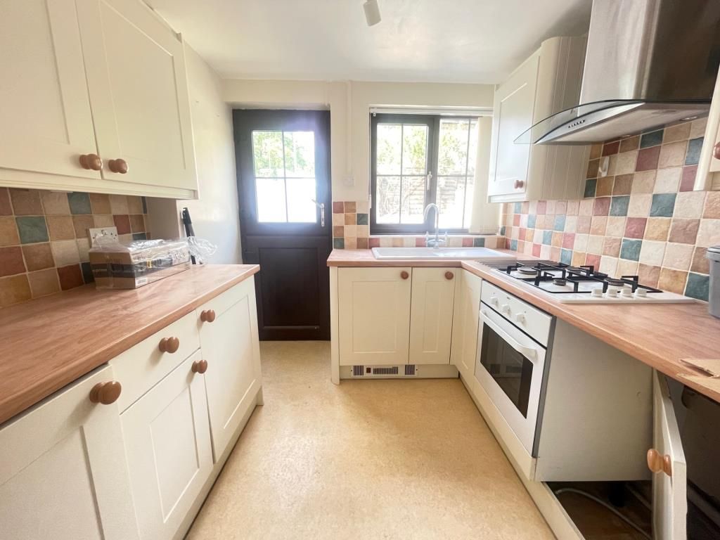 Property photo 3 of 4 Kitchen