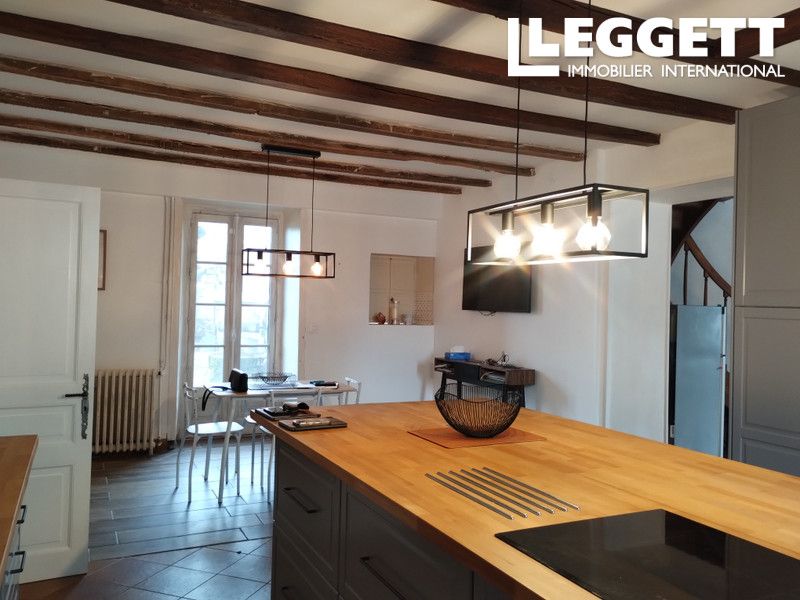 Property photo 2 of 10