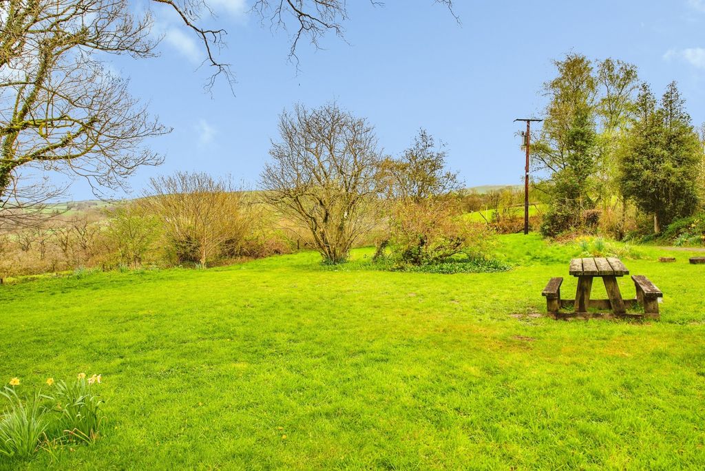 Property photo 3 of 27 Pbox-Img.Jpg