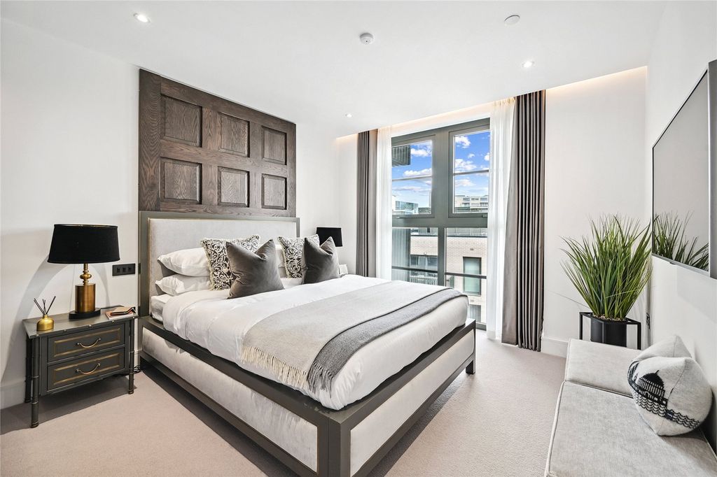 Property photo 2 of 17 Picture No. 14