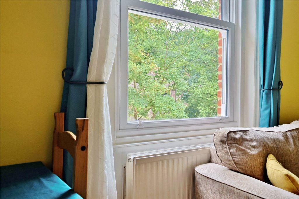 Additional image 11 of 1 bed flat for saleBroomhall Road, Woking, Surrey GU21