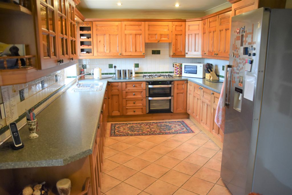Property photo 3 of 30
