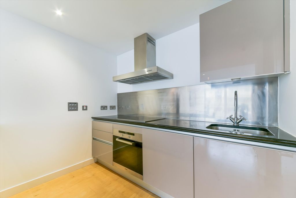 Property photo 3 of 12 Image