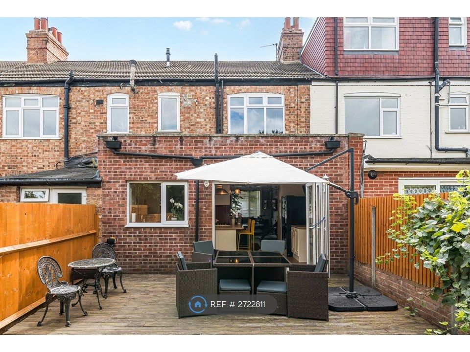 Property photo 3 of 22