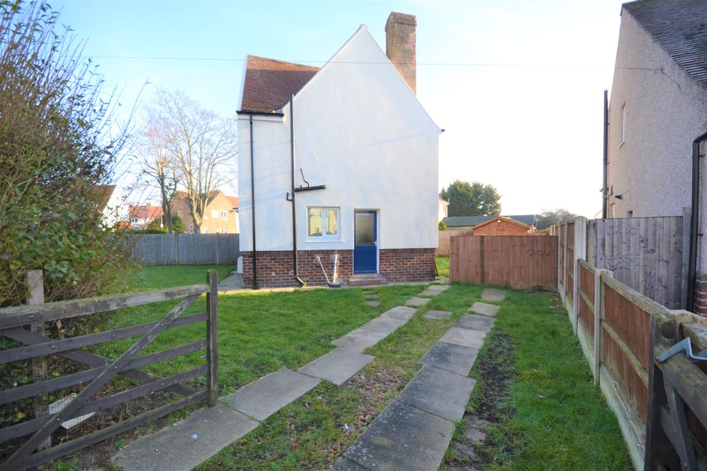 Property photo 2 of 20