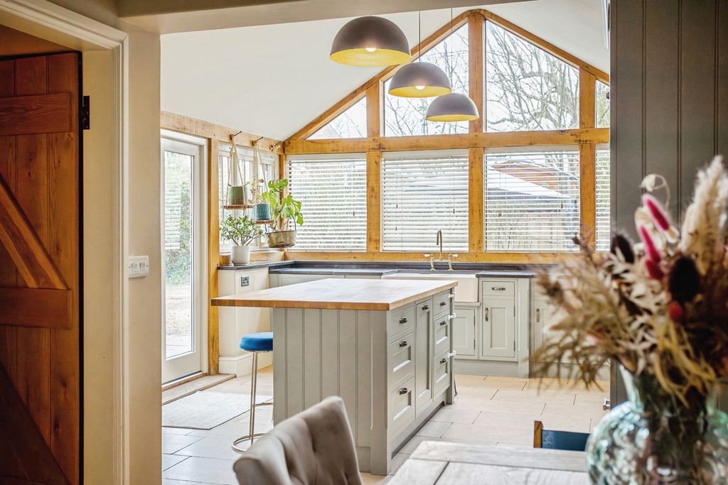 Property photo 2 of 29 Pbox-Img.Jpg