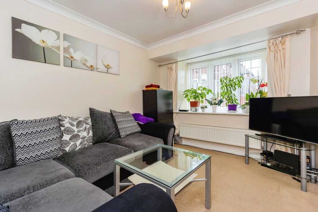 Property photo 2 of 14