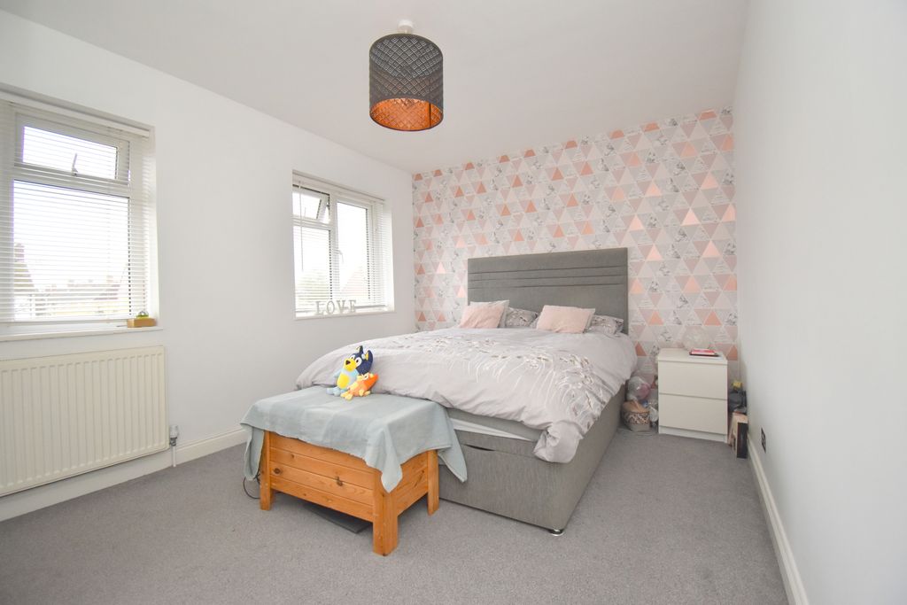 Property photo 3 of 21