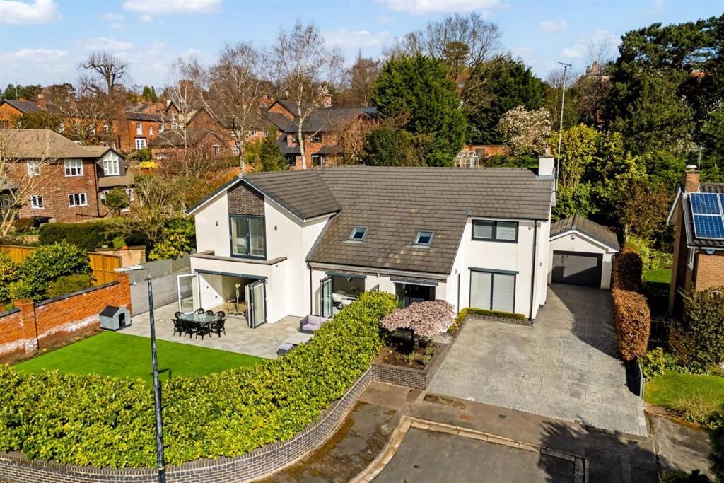 Property photo 1 of 63