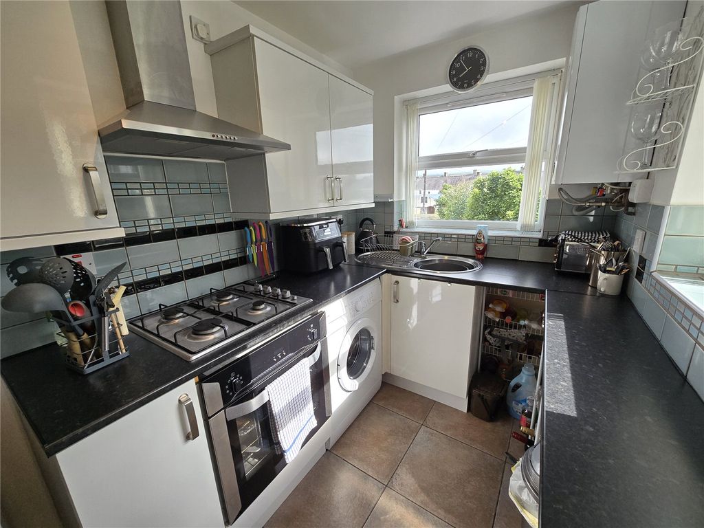 Property photo 3 of 19 Picture No. 04