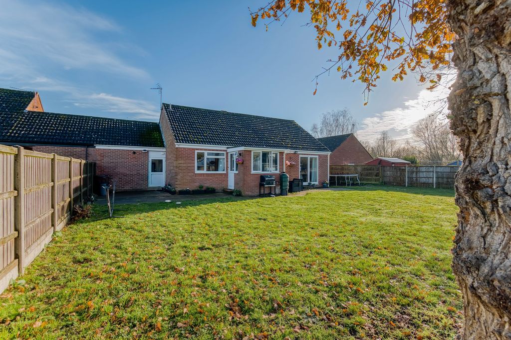 Property photo 2 of 17