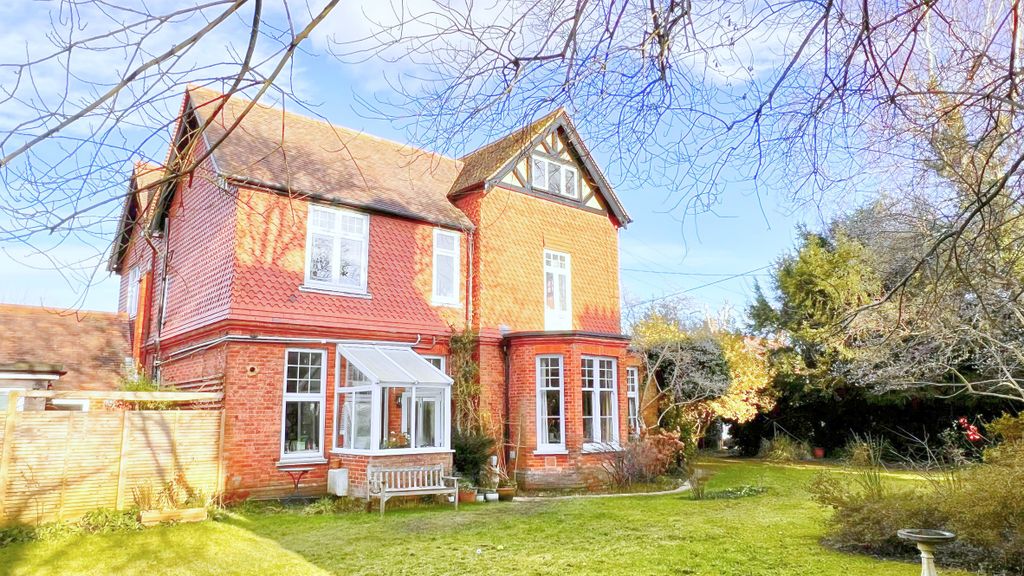 Property photo 1 of 18