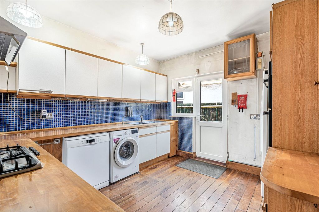 Property photo 3 of 29 Kitchen