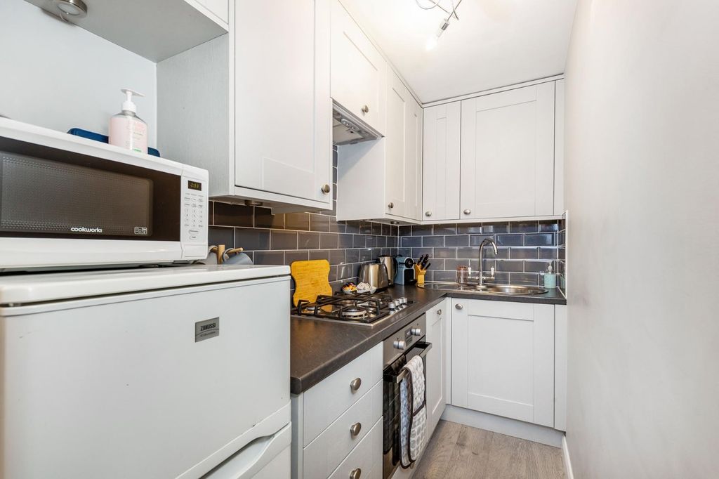 Property photo 2 of 11 Picture No. 10