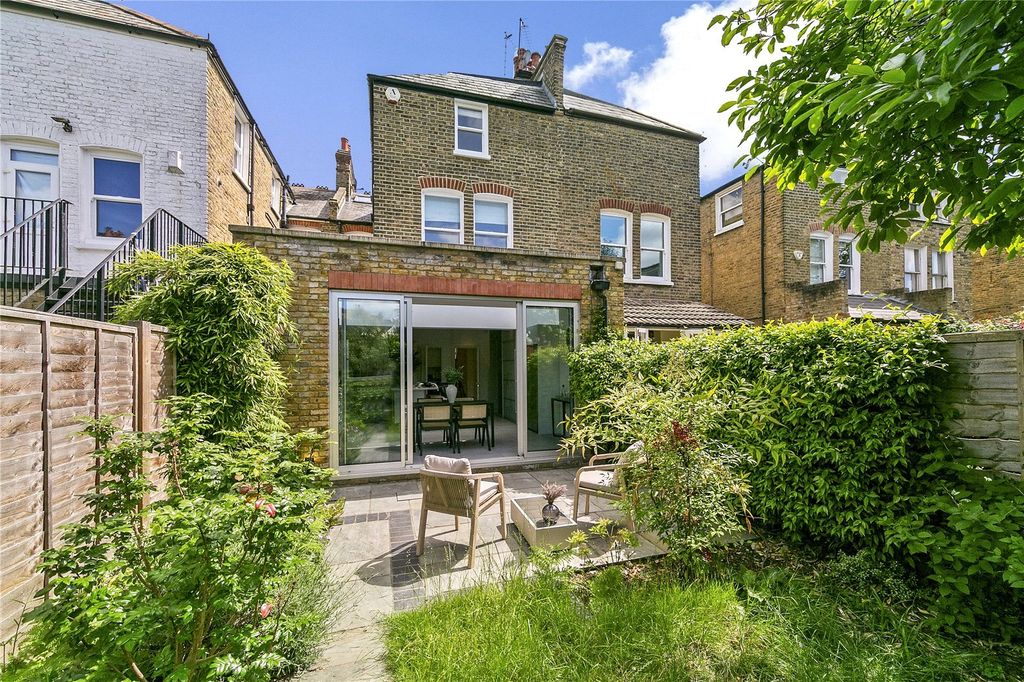 Property photo 2 of 29 Picture No. 36