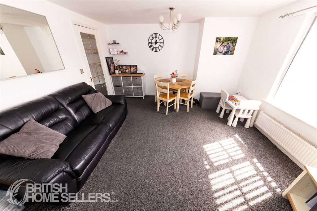 Property photo 3 of 13 3