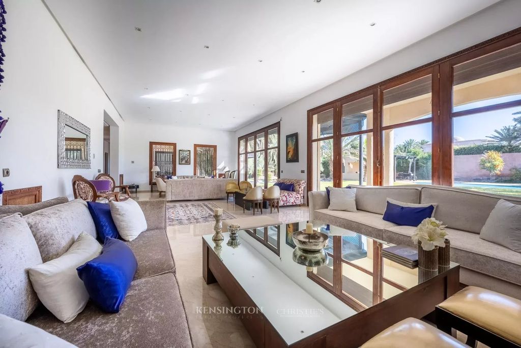 Property photo 2 of 44