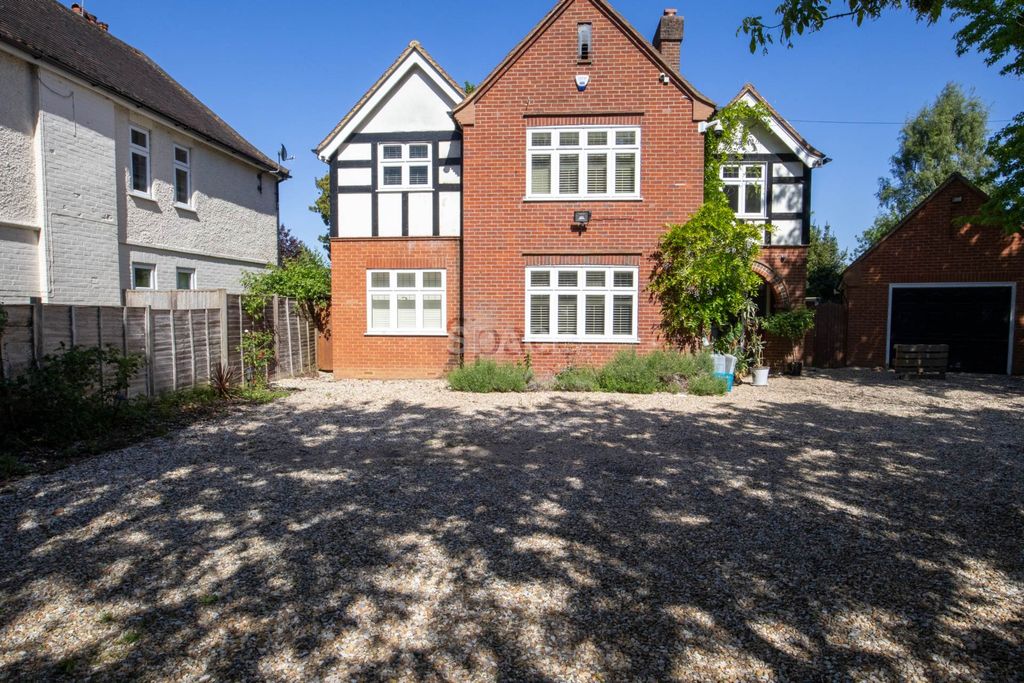 Property photo 1 of 27