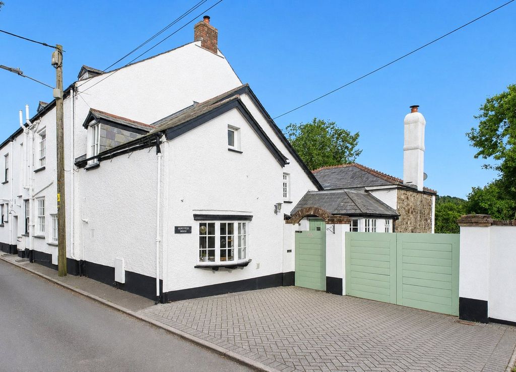 Property photo 1 of 38 Picture No. 79