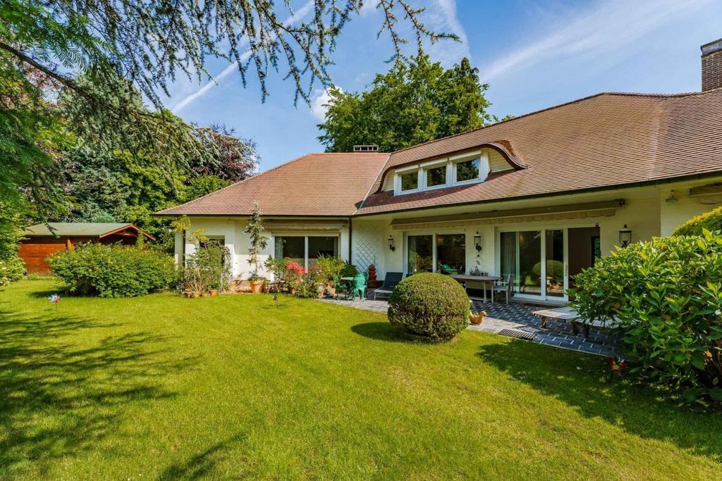 Property photo 3 of 21