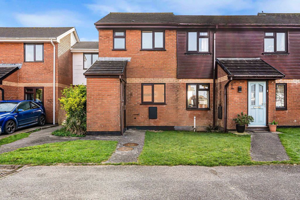 Property photo 1 of 18
