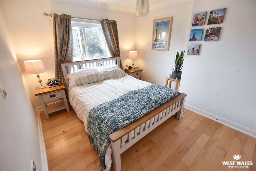Property photo 3 of 28 2 (16).Jpg