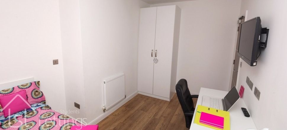 Property photo 3 of 6