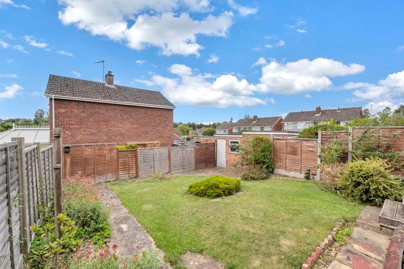 Property photo 2 of 10 Garden