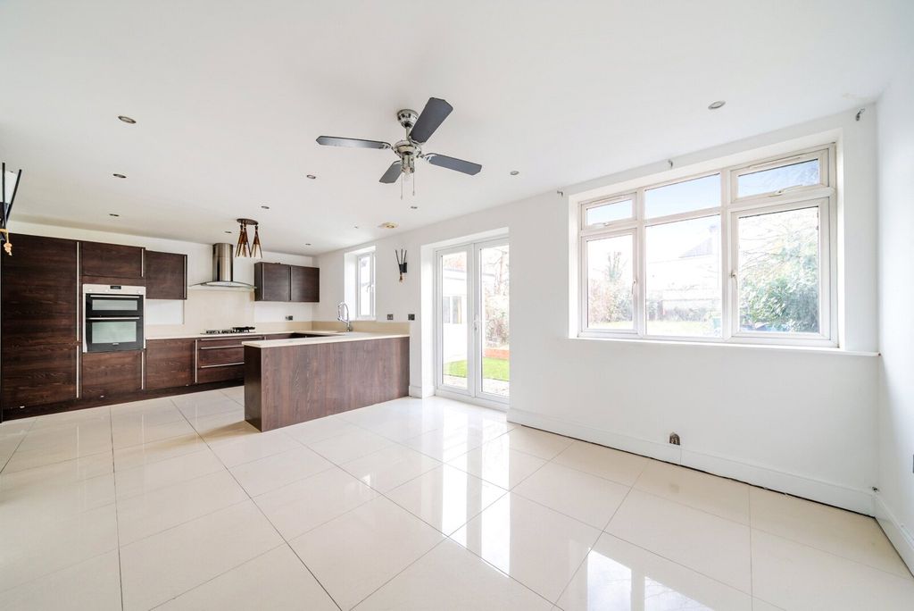 Property photo 1 of 12 Kitchen/Diner