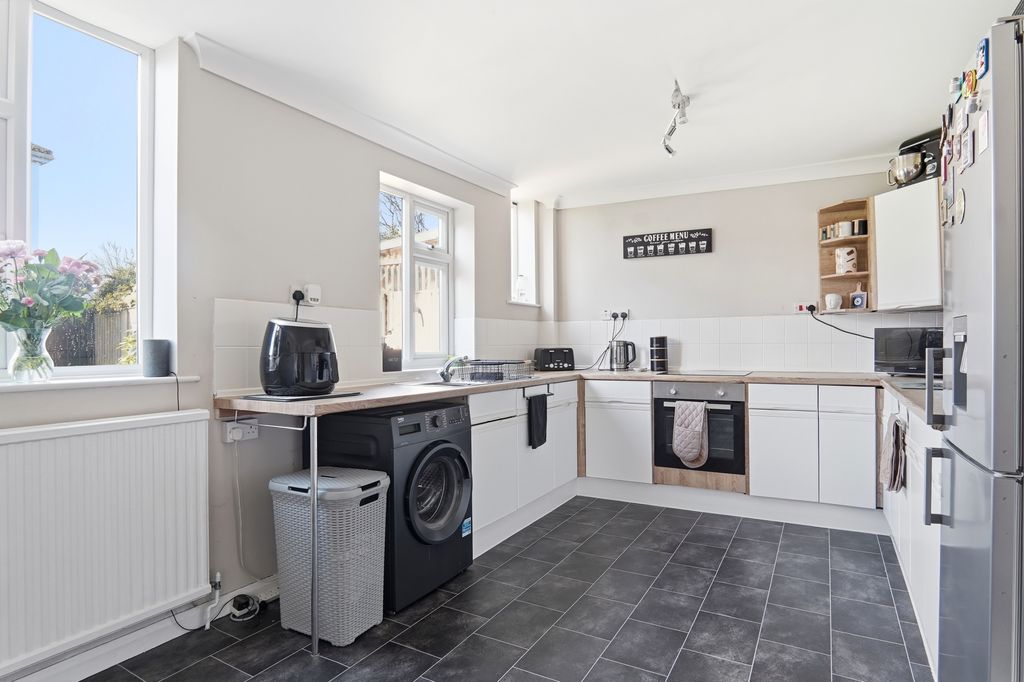 Property photo 2 of 17 Woodstockroad008