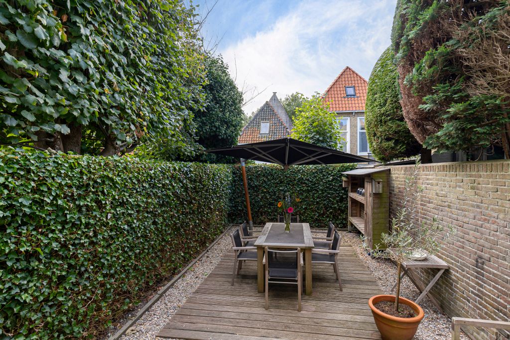 Property photo 3 of 31