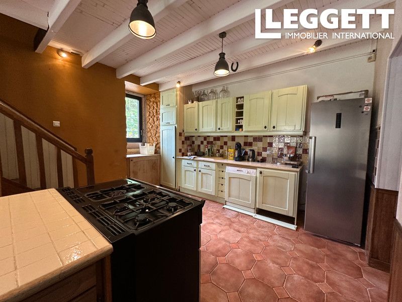 Property photo 3 of 10