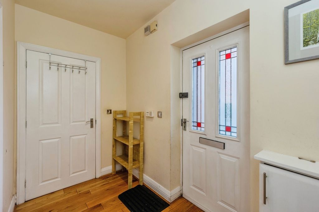 Property photo 3 of 40 Pbox-Img.Jpg