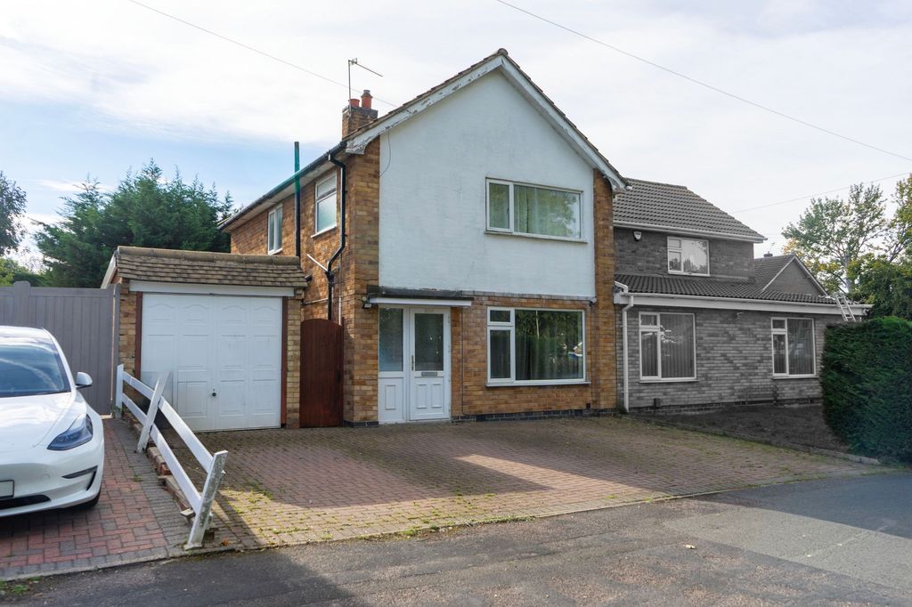 Property photo 1 of 23