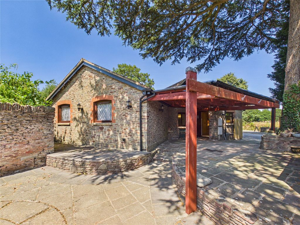 Property photo 1 of 24 Picture No. 20