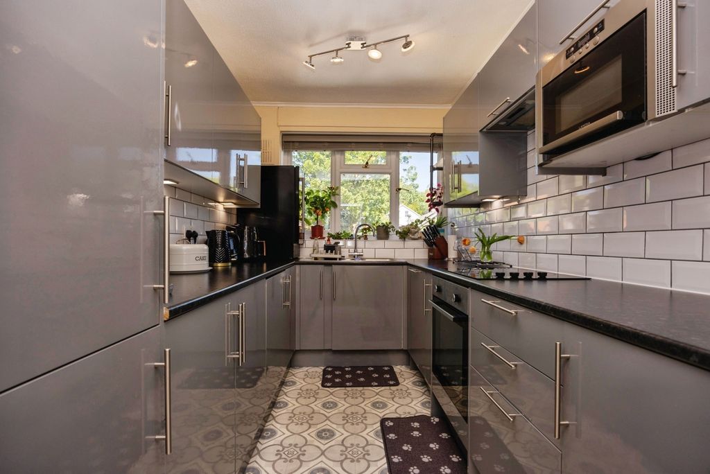 Property photo 3 of 19 Pbox-Img.Jpg