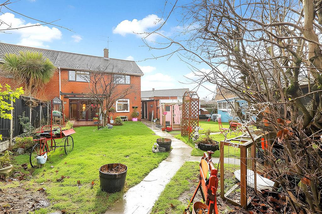 Property photo 2 of 19