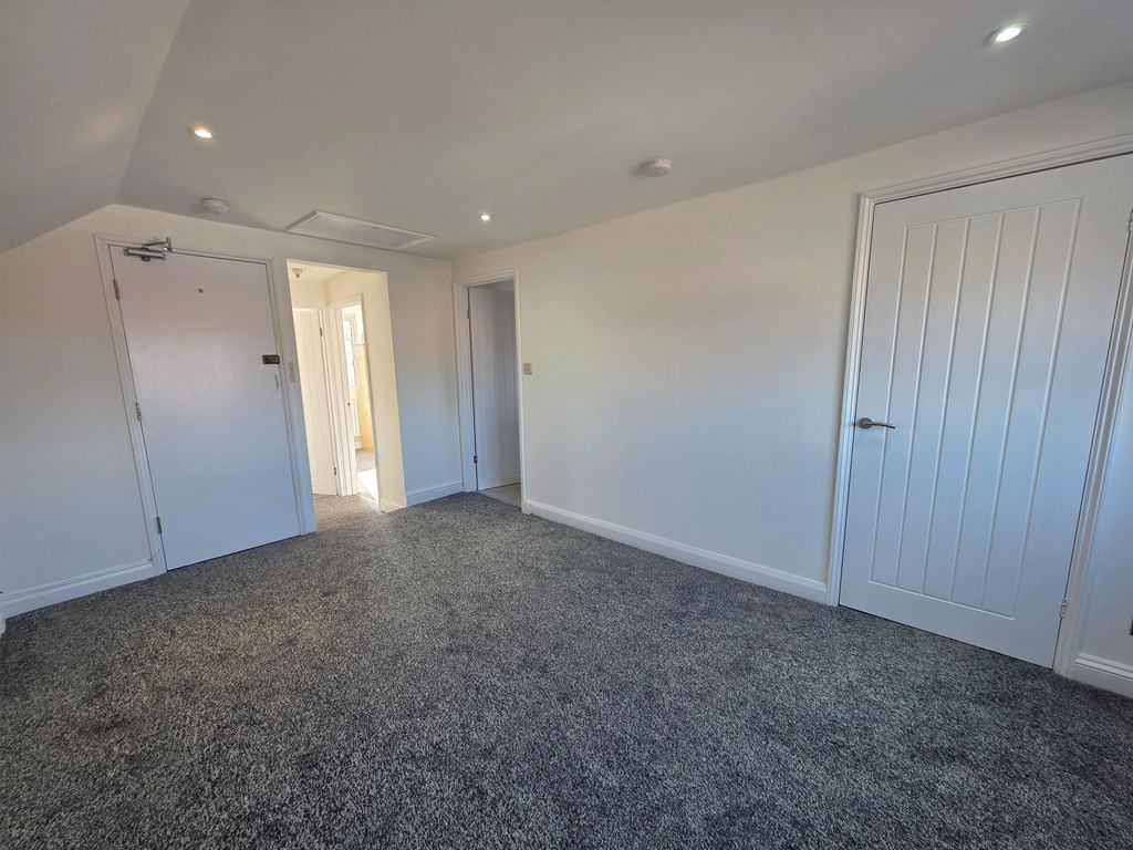 Property photo 3 of 6 Image