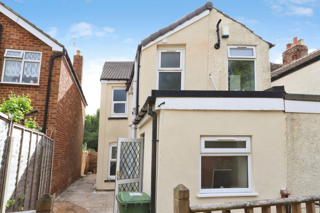 Property photo 2 of 16