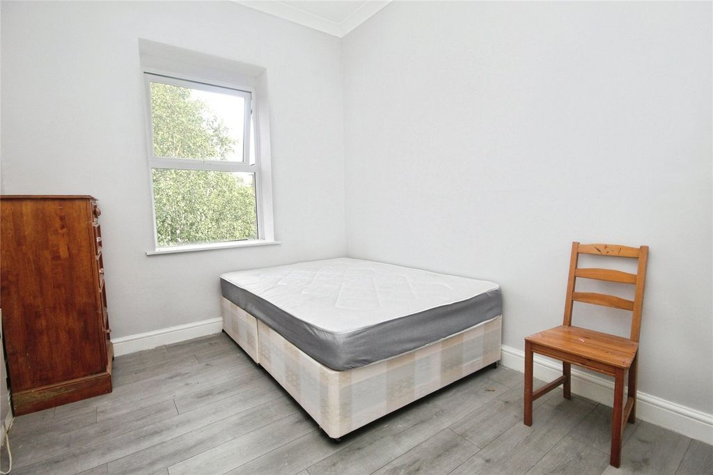 Property photo 3 of 13 Bedroom