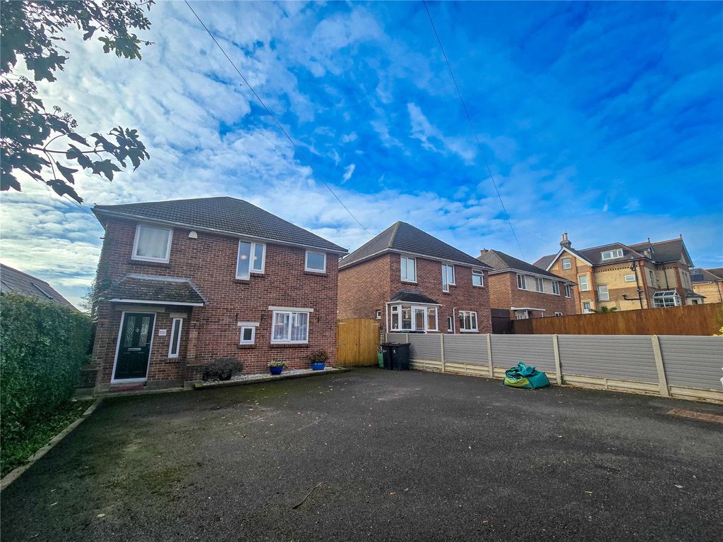 Property photo 1 of 21 Picture No. 23