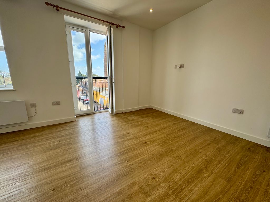 Property photo 3 of 11 Image