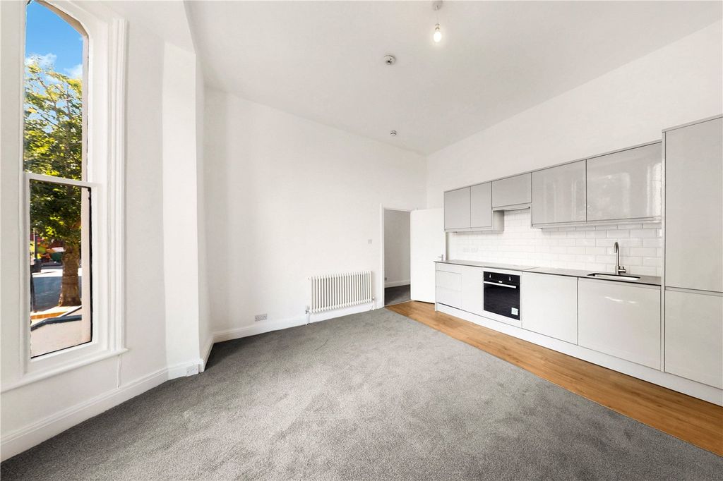 Property photo 2 of 15 Picture No. 08