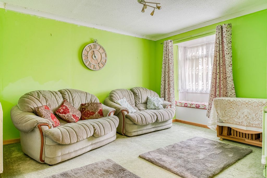 Property photo 2 of 12