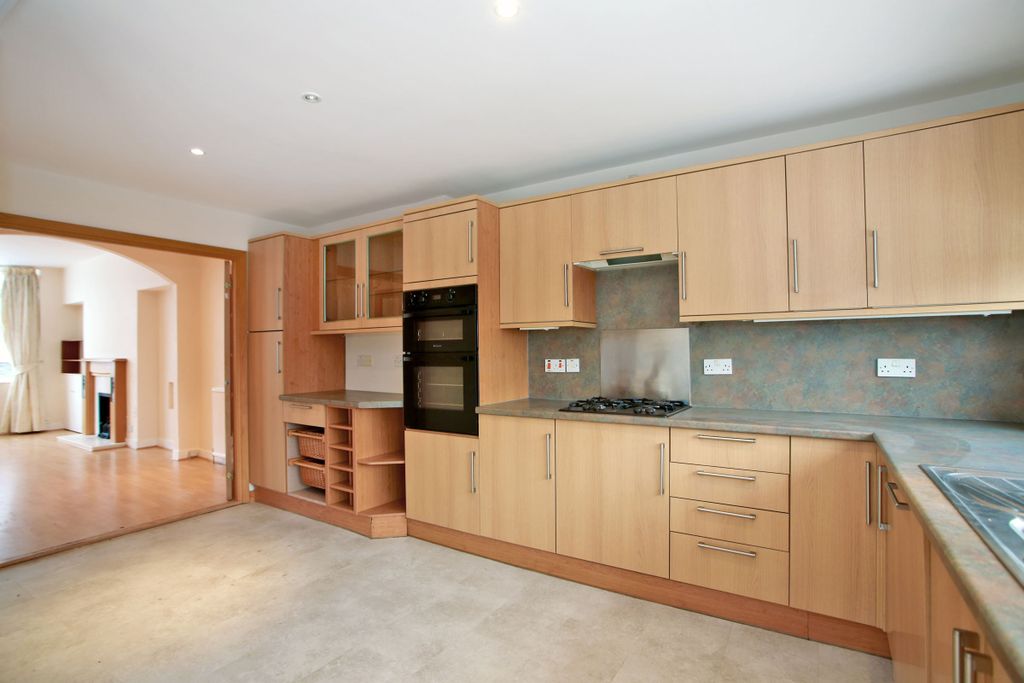 Property photo 2 of 20 Photo 2