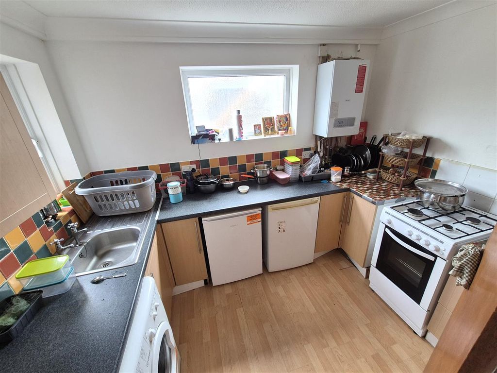 Property photo 3 of 10 6Julkit.Jpg